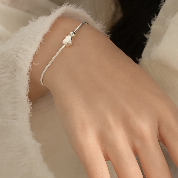 Minimalist Sterling Silver Heart Bracelet – Dainty Adjustable - Picture 5 of 5